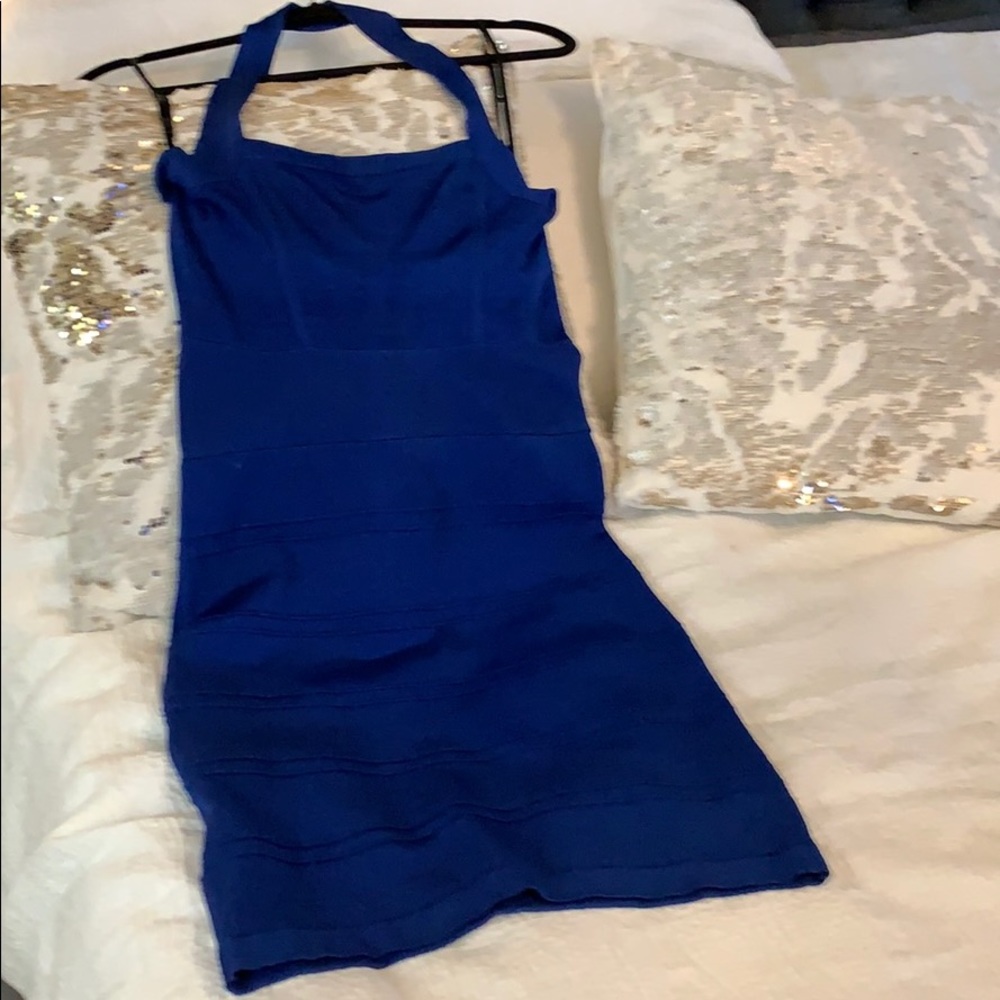 Bebe’s blue bodicon dress